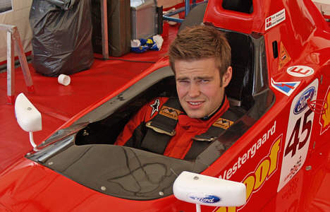 Udenlands-fynboen satser på en slutplacering i top ti på Brands Hatch.